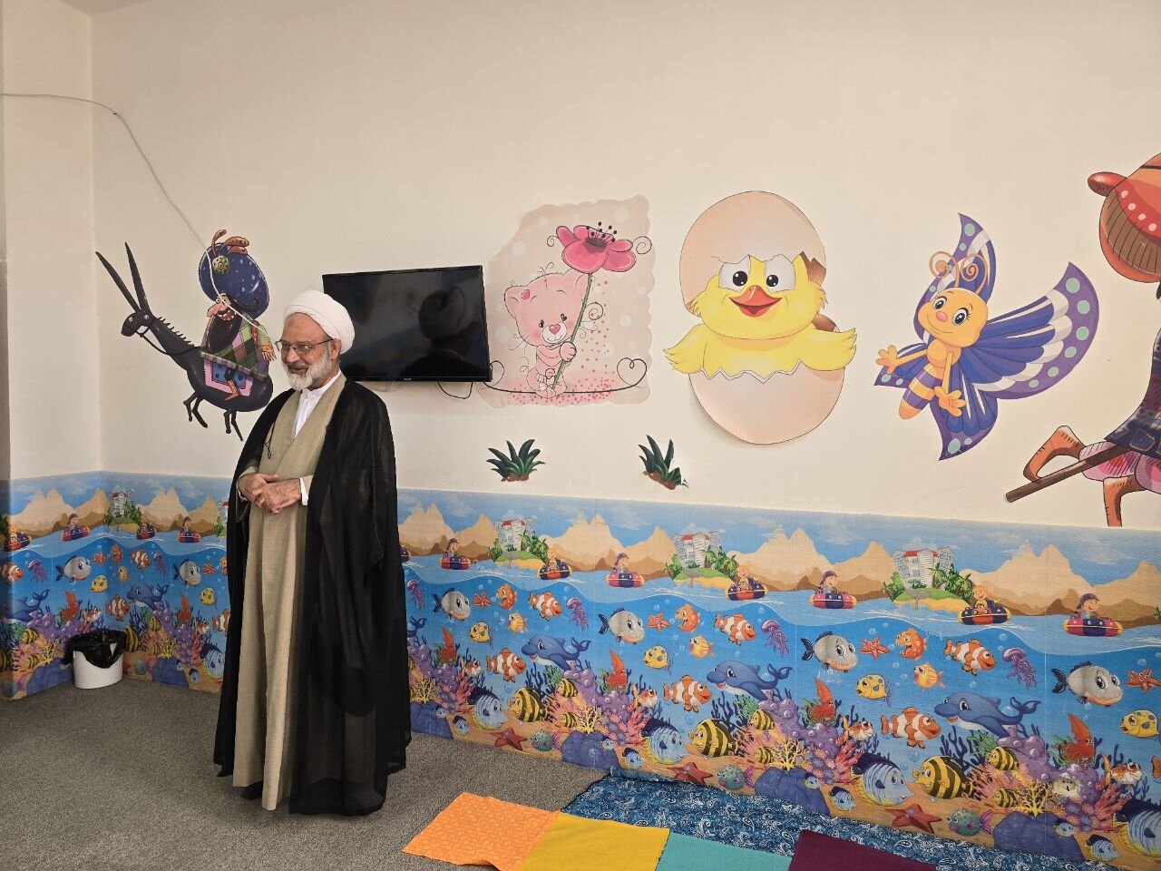 تصاویر/ بازدید سرزده مدیر حوزه علمیه خواهران یزد از ششمین مدرسه استان