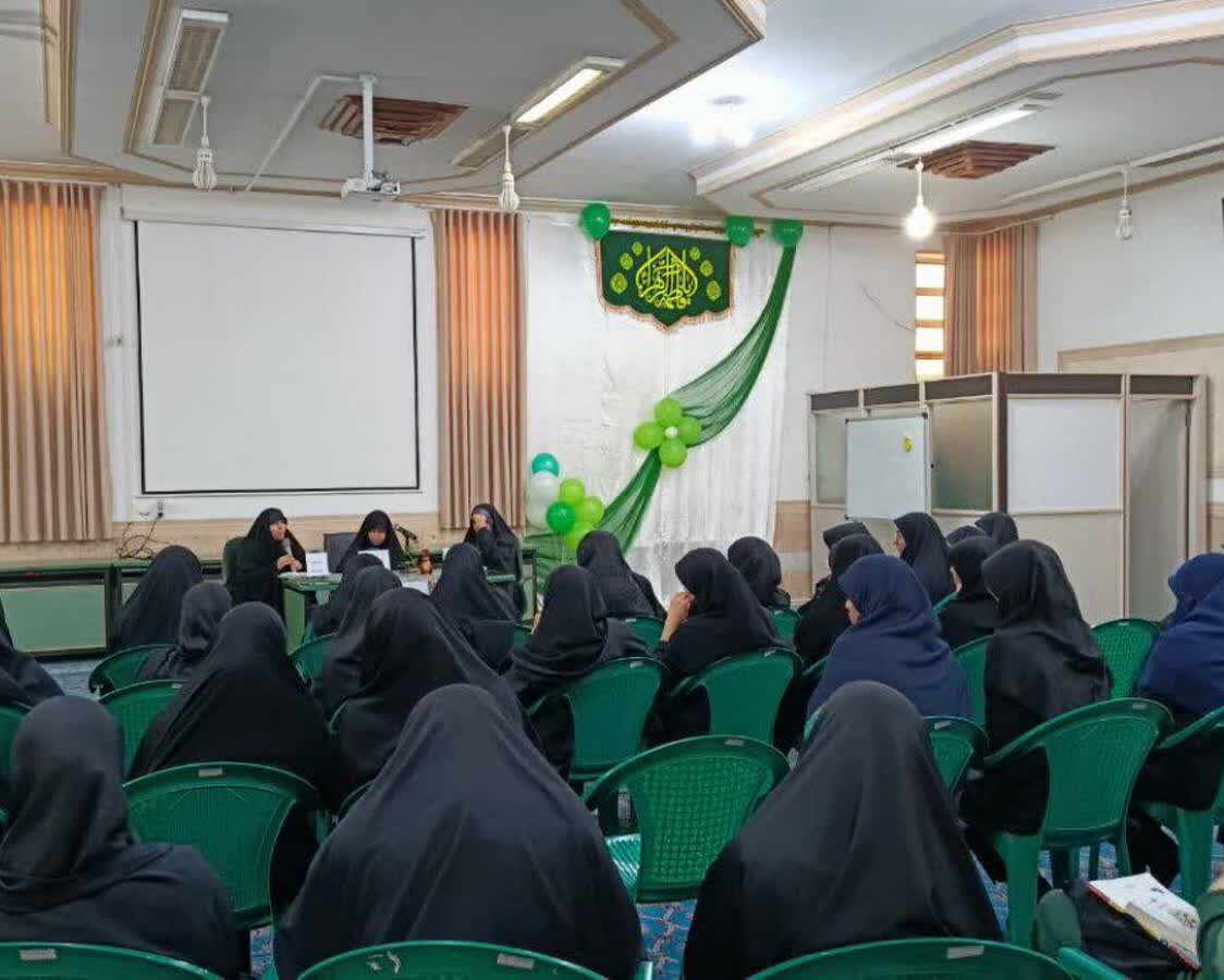 نشست پژوهشی‌ مدرسه علمیه حضرت زینب سلام الله علیها کرمان