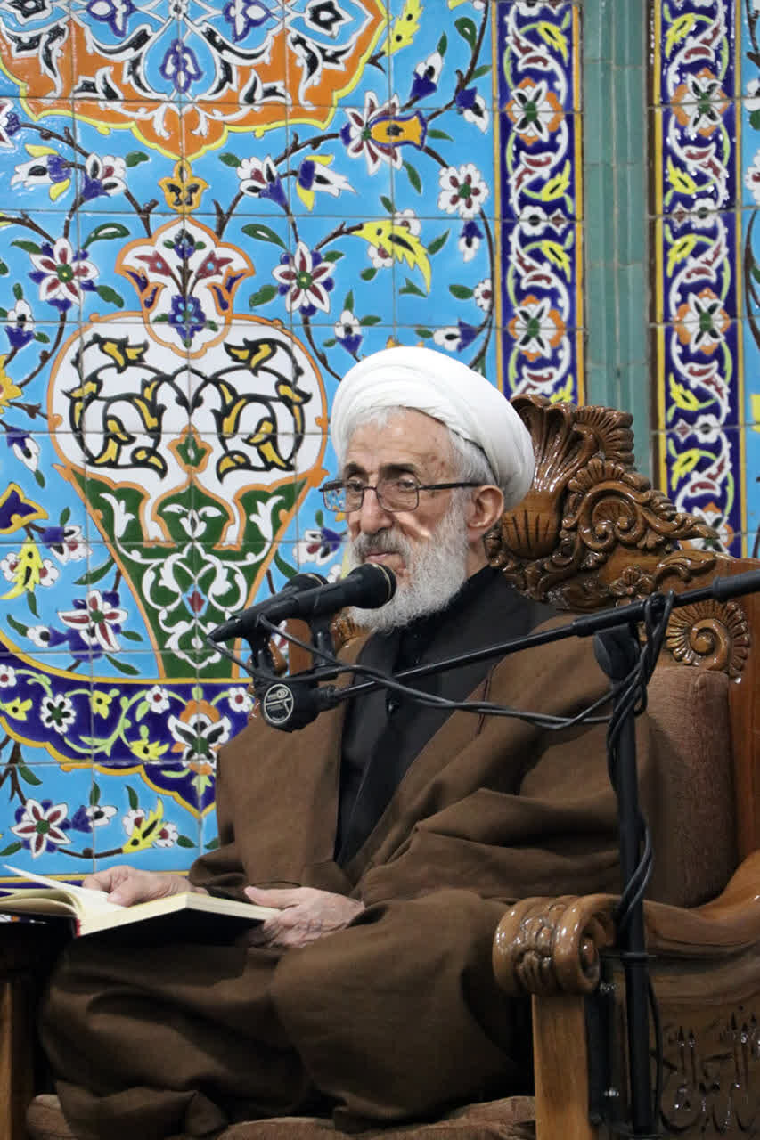 صبر، ستون تقوا و پناهگاه انسان در طوفان‌های دنیا و آخرت است 