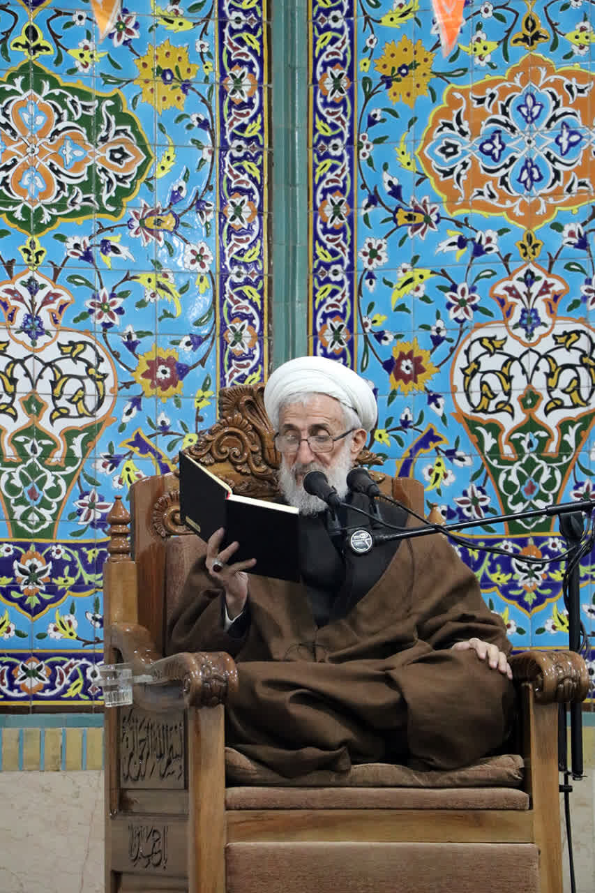 صبر، ستون تقوا و پناهگاه انسان در طوفان‌های دنیا و آخرت است 