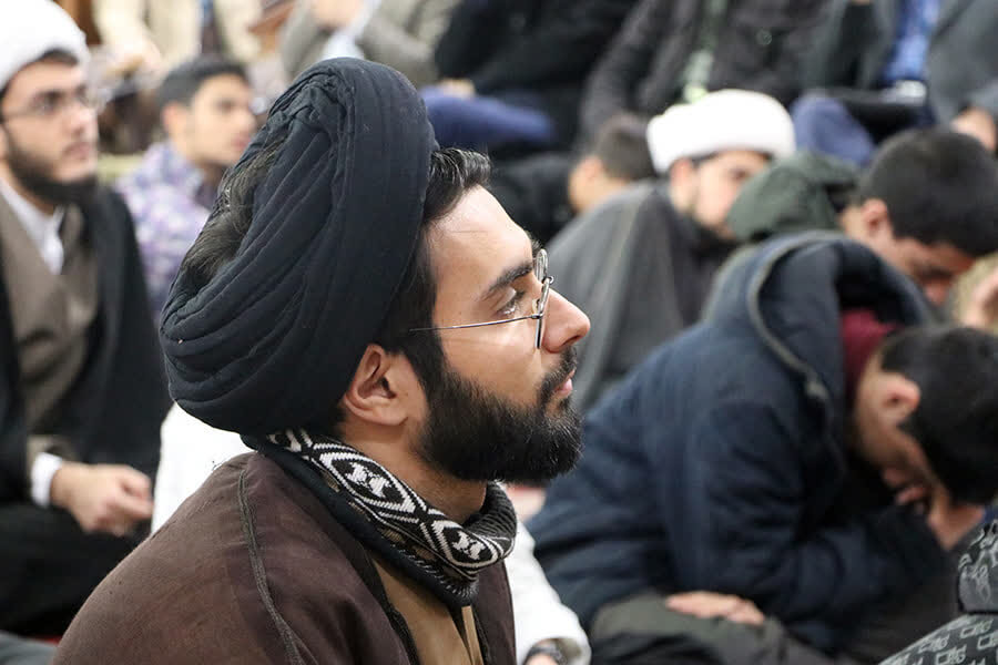 صبر، ستون تقوا و پناهگاه انسان در طوفان‌های دنیا و آخرت است 