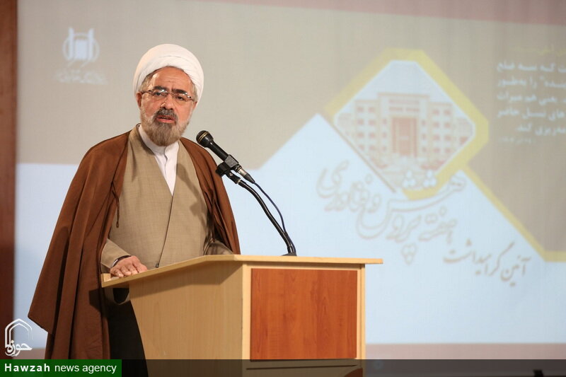 گزارشی از رونمایی دستاوردهای پژوهشی حوزه تفسیر / آیتالله العظمی جوادیآملی الگوی تمامعیار پژوهش و تولید علم اسلامی