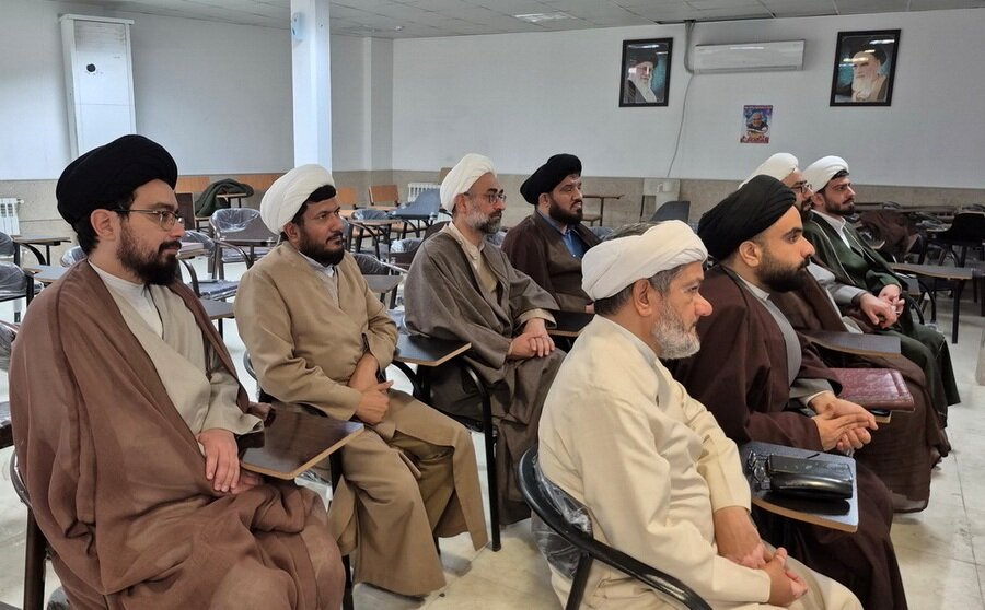 نشست کارگاهی ارزیابان تحقیق‌های پایانی مدارس علمیه منطقه کاشان برگزار شد