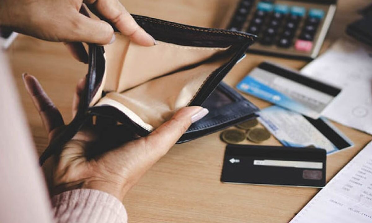 بررسی ثواب مهلت‌دادن به بدهکار برای پرداخت دین