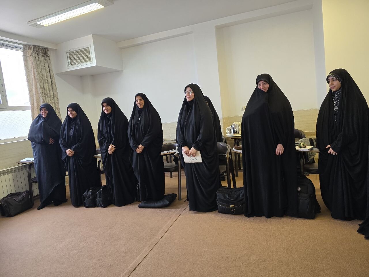 بهره‌گیری از فرصت معنوی ماه رجب و خدمت به طلاب، زمینه‌ساز آشکار شدن ارزش حوزه برای جامعه