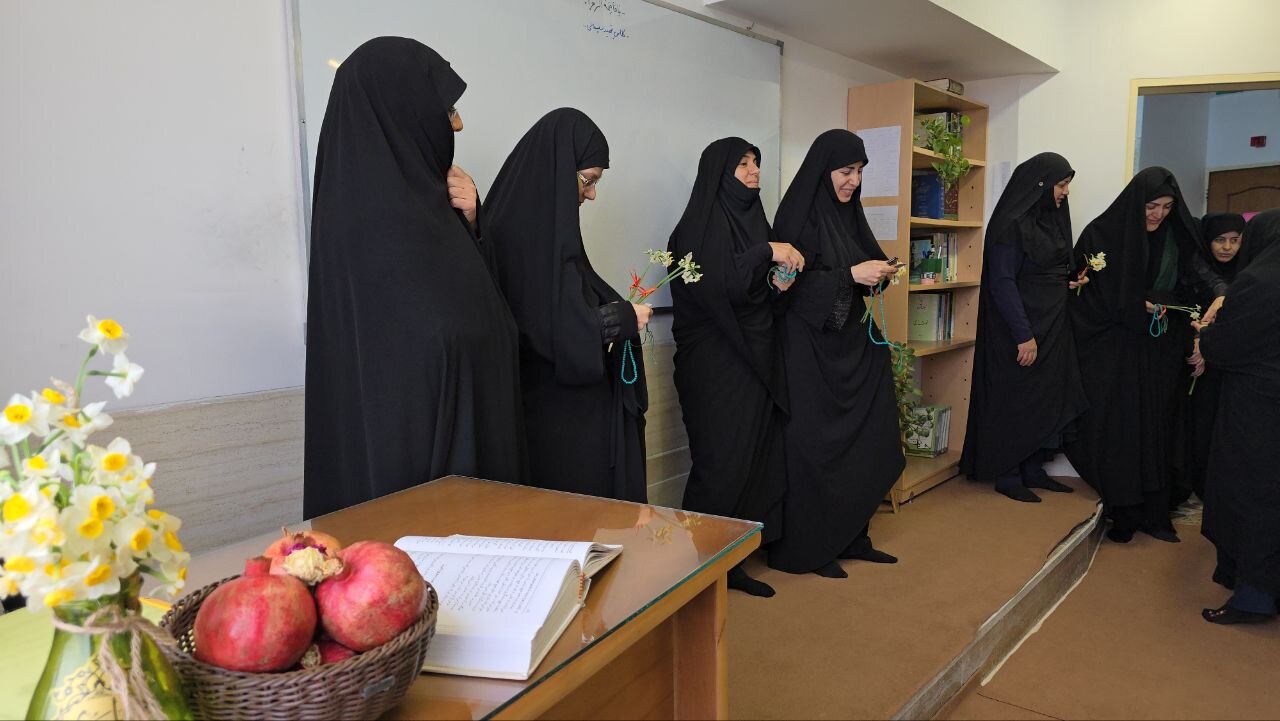 بهره‌گیری از فرصت معنوی ماه رجب و خدمت به طلاب، زمینه‌ساز آشکار شدن ارزش حوزه برای جامعه