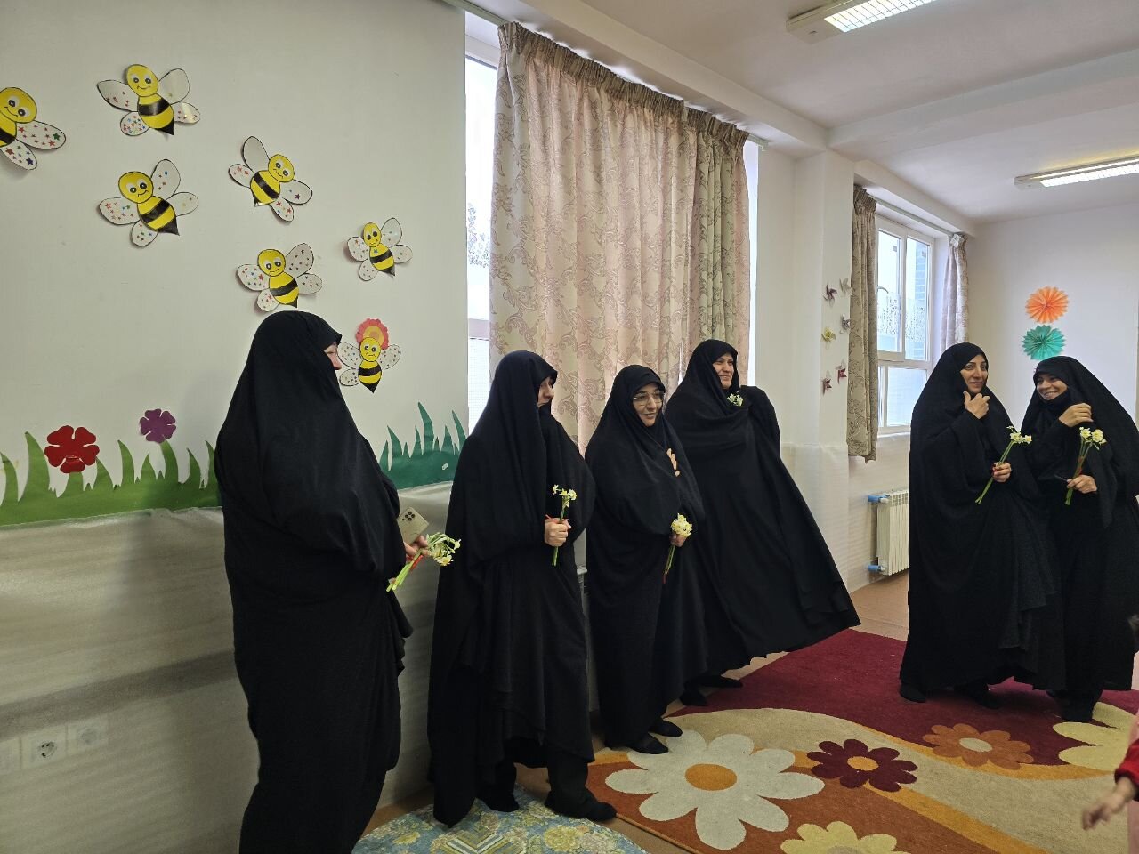 بهره‌گیری از فرصت معنوی ماه رجب و خدمت به طلاب، زمینه‌ساز آشکار شدن ارزش حوزه برای جامعه