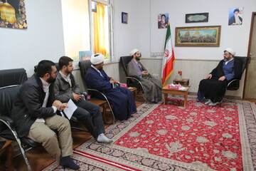 تصاویر/جلسه کمیته برگزاری جشنواره فرهنگی ورزشی طلاب و روحانیون حوزه علمیه خوزستان برگزار شد.