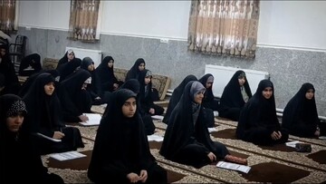 فیلم| کرسی آزاداندیشی با موضوع «فرزندآوری» در مدرسه علمیه معصومیه فهرج