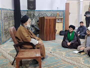 تصاویر/حضور آیت الله مهدوی  در جمع طلاب و روحانیون کاشان