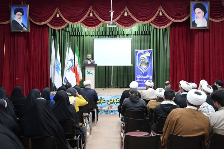 تصاویر/ مرتسم گرامی‌داشت وحدت حوزه و دانشگاه در تکاب