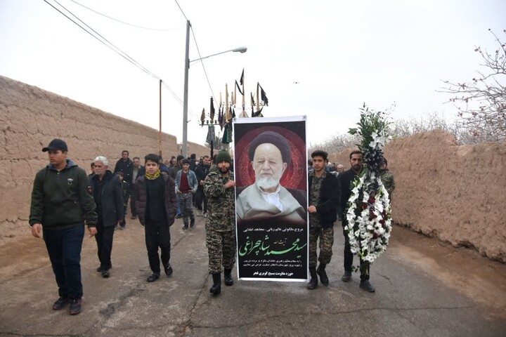 تصاویر/ مراسم تشییع و تدفین پیکر آیت‌الله سید محمد شاهچراغی در روستای حسن‌آباد دامغان