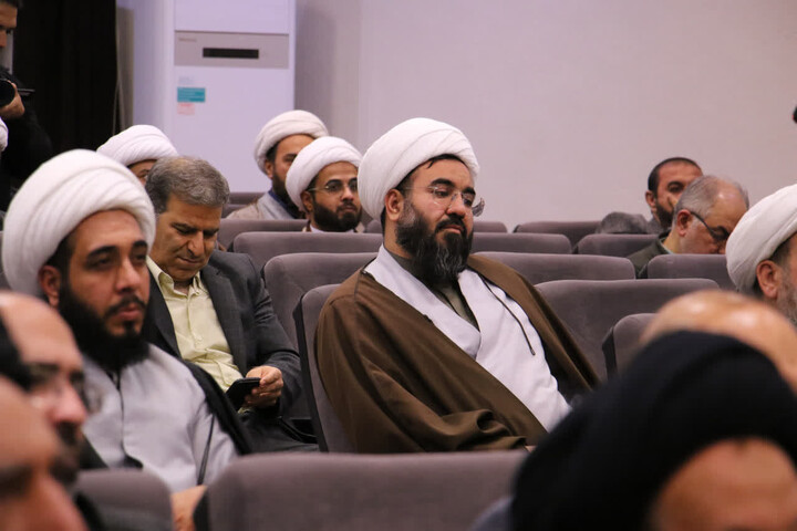 تصاویر| همایش وحدت حوزه و دانشگاه در اصفهان