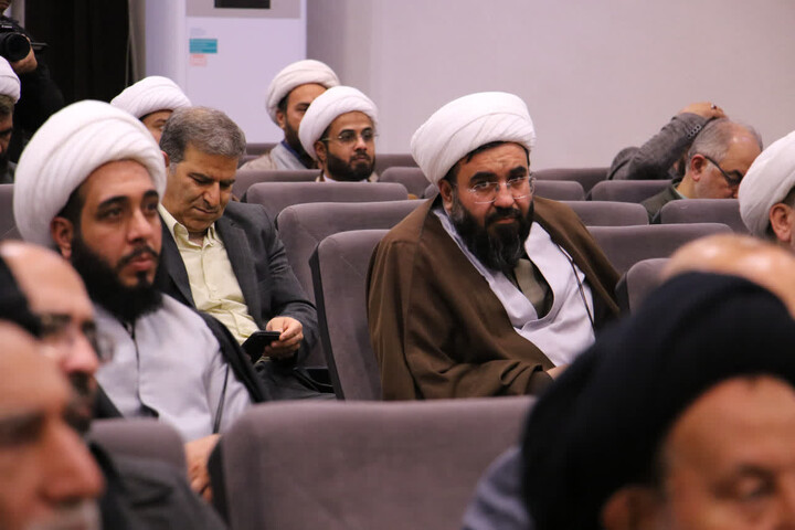 تصاویر| همایش وحدت حوزه و دانشگاه در اصفهان