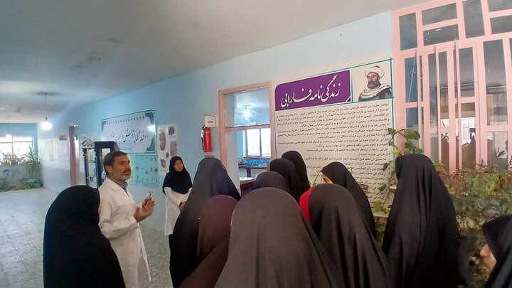 تصاویر/بازدید طلاب مدرسه علمیه کوهدشت از پژوهش‌سرای فارابی شهرستان