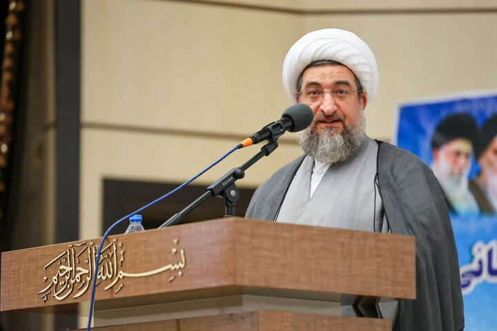 تصاویر |  همایش پیشکسوتان و بازنشستگان روحانی نیروهای مسلح در لشکر 21 حمزه در تبریز