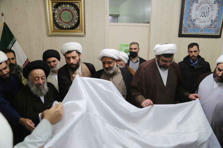 تصاویر/آیین رونمایی از کتب و نشریات طلاب مدارس علمیه خوزستان