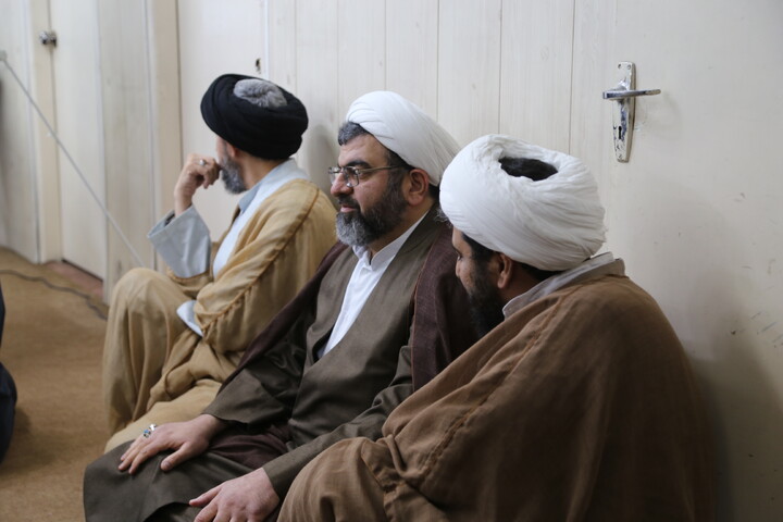 تصاویر/آیین رونمایی از کتب و نشریات طلاب مدارس علمیه خوزستان