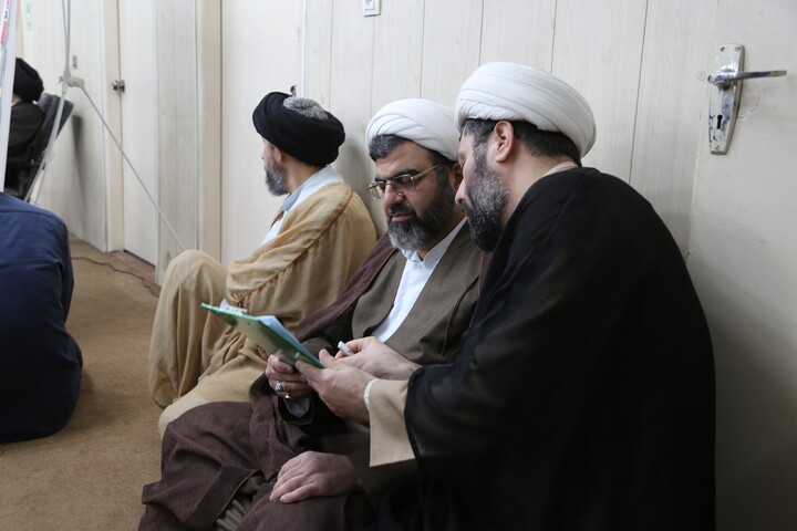 تصاویر/آیین رونمایی از کتب و نشریات طلاب مدارس علمیه خوزستان