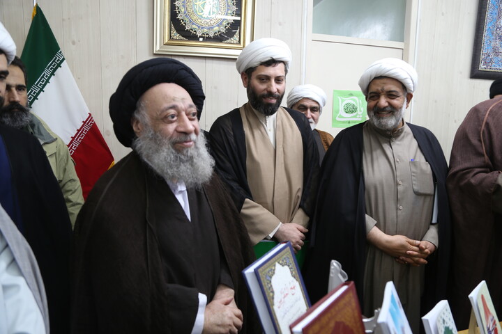 تصاویر/آیین رونمایی از کتب و نشریات طلاب مدارس علمیه خوزستان