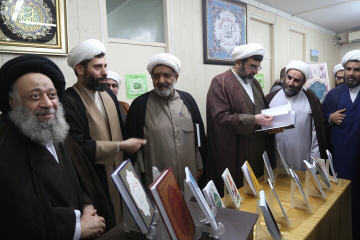 تصاویر/آیین رونمایی از کتب و نشریات طلاب مدارس علمیه خوزستان
