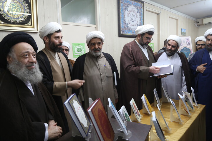 تصاویر/آیین رونمایی از کتب و نشریات طلاب مدارس علمیه خوزستان