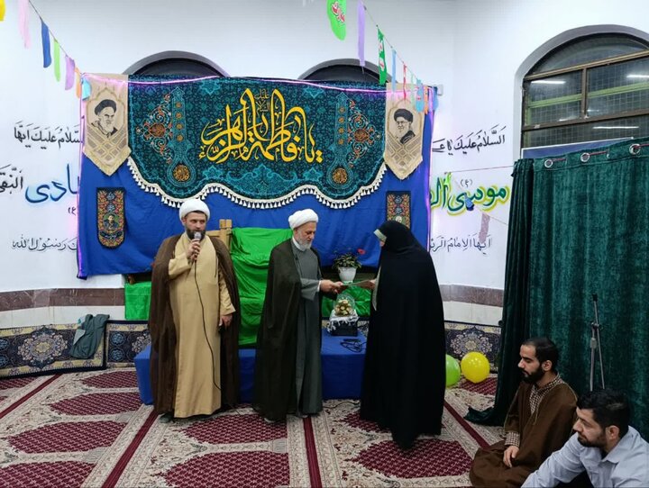 مراسم تقدیر و تکریم از مادران و بانوان طلبه فعال در عرصه فرهنگی شهرستان رودسر برگزار شد