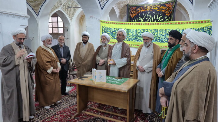 تصاویر/ تجلیل از نفرات برتر جشنواره علامه حلی(ره) مدرسه علمیه آیت‌الله مدنی کاشانی(ره)