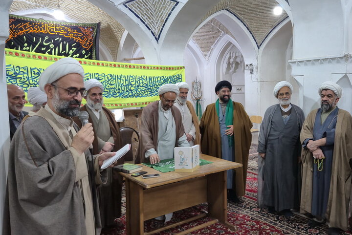 تصاویر/ تجلیل از نفرات برتر جشنواره علامه حلی(ره) مدرسه علمیه آیت‌الله مدنی کاشانی(ره)