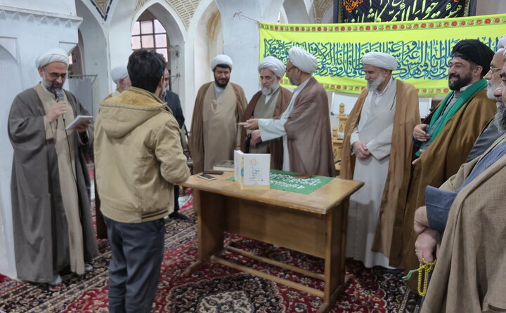 تصاویر/ تجلیل از نفرات برتر جشنواره علامه حلی(ره) مدرسه علمیه آیت‌الله مدنی کاشانی(ره)