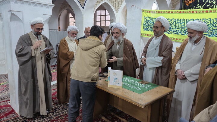 تصاویر/ تجلیل از نفرات برتر جشنواره علامه حلی(ره) مدرسه علمیه آیت‌الله مدنی کاشانی(ره)