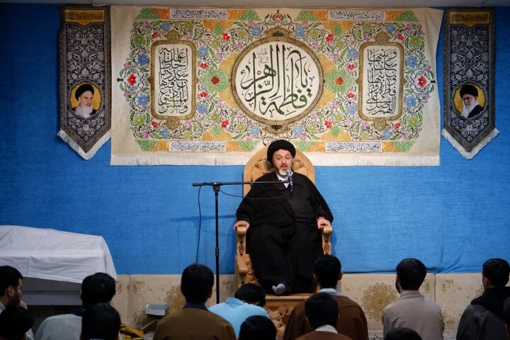 طلاب جوان، مرزبانان فرهنگ ناب اهل‌بیت هستند