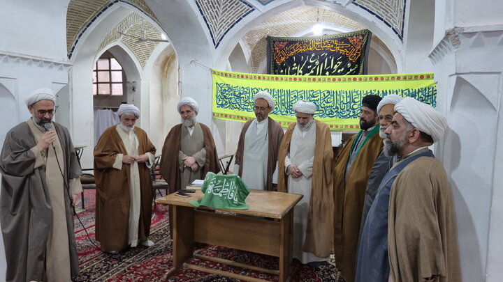 تصاویر/ رونمایی از کتاب «آوای رحمانی» در کاشان