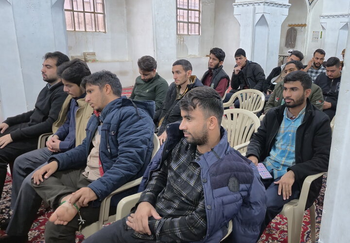 تصاویر/ رونمایی از کتاب «آوای رحمانی» در کاشان