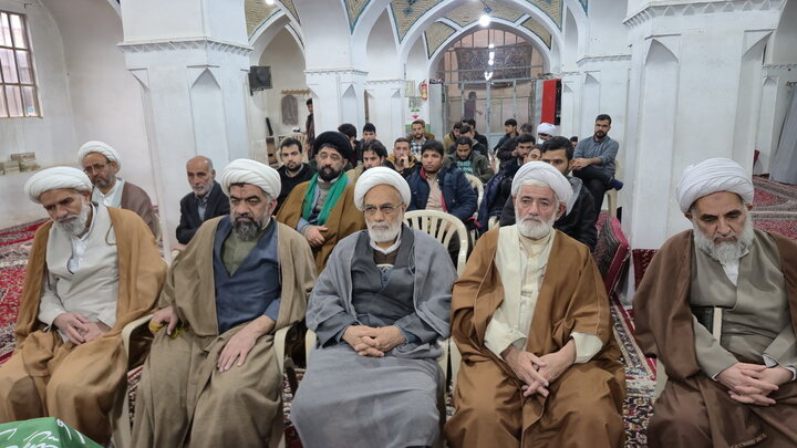 تصاویر/ رونمایی از کتاب «آوای رحمانی» در کاشان