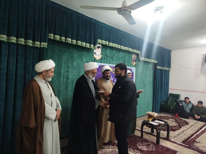 تصاویر/ اختتامیه هفدهمین جشنواره مدرسه‌ای علامه حلی(ره) مدرسه علمیه امیرالمومنین(ع) آران و بیدگل