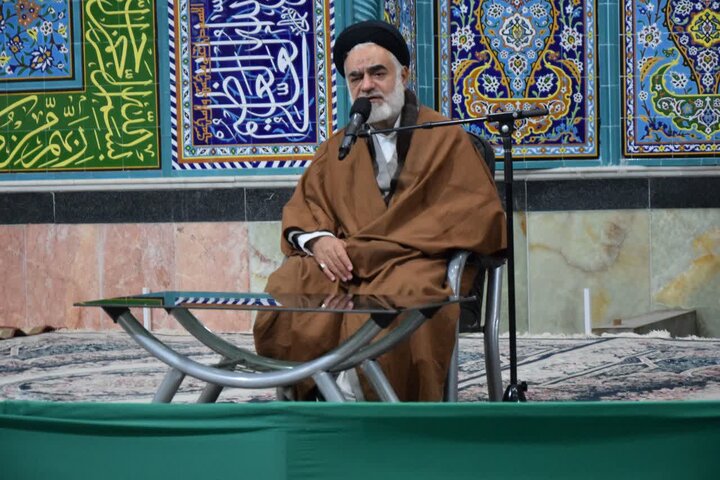 تصاویر/جلسه اخلاق آیت الله مهدوی با مدیران ادارات،طلاب و روحانیون آران وبیدگل