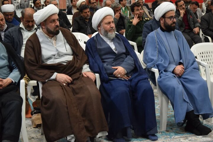 تصاویر/جلسه اخلاق آیت الله مهدوی با مدیران ادارات،طلاب و روحانیون آران وبیدگل