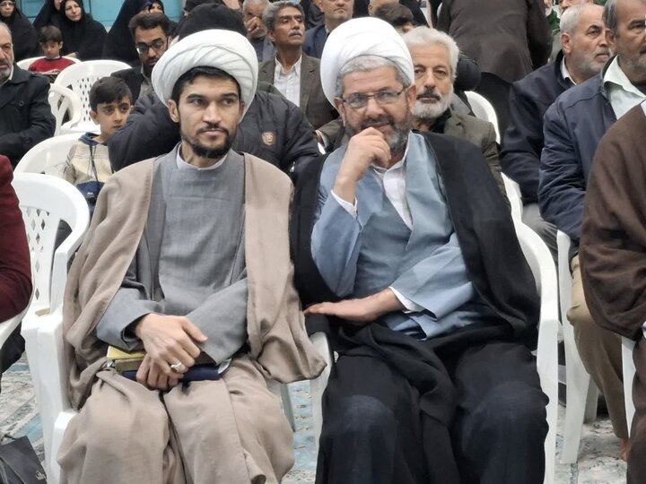 تصاویر/جلسه اخلاق آیت الله مهدوی با مدیران ادارات،طلاب و روحانیون آران وبیدگل