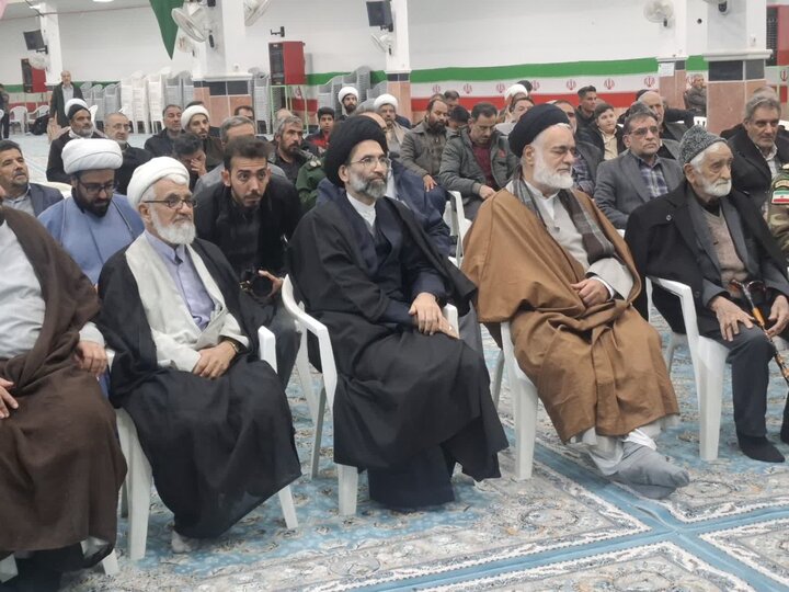 تصاویر/جلسه اخلاق آیت الله مهدوی با مدیران ادارات،طلاب و روحانیون آران وبیدگل