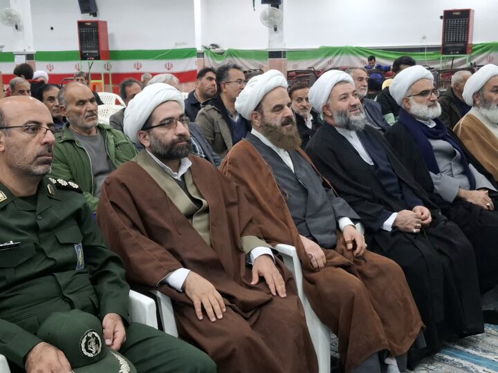 تصاویر/جلسه اخلاق آیت الله مهدوی با مدیران ادارات،طلاب و روحانیون آران وبیدگل