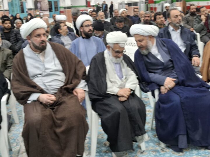 تصاویر/جلسه اخلاق آیت الله مهدوی با مدیران ادارات،طلاب و روحانیون آران وبیدگل