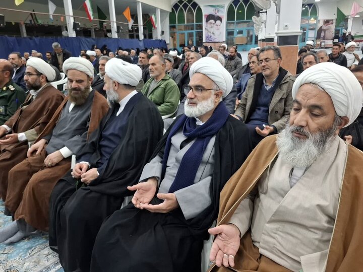 تصاویر/جلسه اخلاق آیت الله مهدوی با مدیران ادارات،طلاب و روحانیون آران وبیدگل