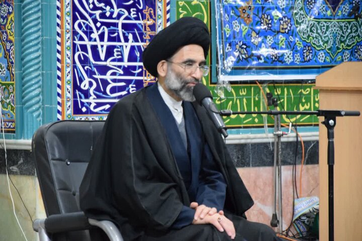 تصاویر/جلسه اخلاق آیت الله مهدوی با مدیران ادارات،طلاب و روحانیون آران وبیدگل