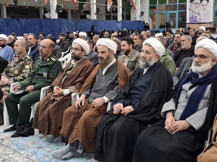 تصاویر/جلسه اخلاق آیت الله مهدوی با مدیران ادارات،طلاب و روحانیون آران وبیدگل