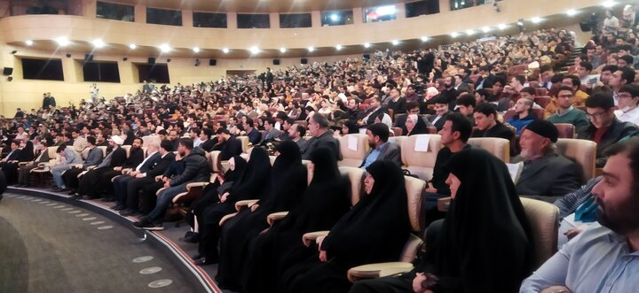 تصاویر/ تقدیر از خانواده شهدای اقتدار در رویداد «سلام به آینده»