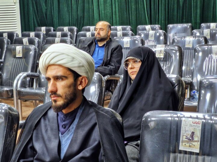 تصاویر/ نشست علمی سیر تطور دانش تاریخ در سده اخیر حوزه