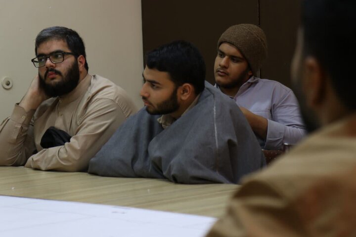 جلسه هماهنگی مربیان و کادر اجرایی اعتکاف «راهیان ملکوت» مدرسه علمیه محمودیه.