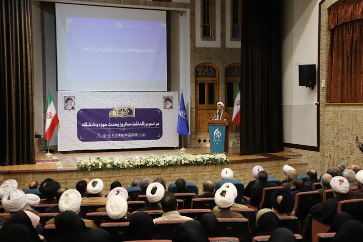 تصاویر/ مراسم گرامیداشت روز وحدت حوزه و دانشگاه در تبریز