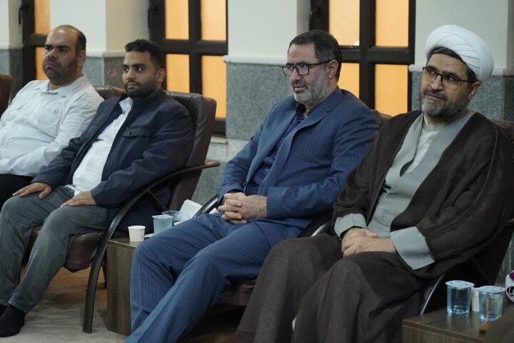 تصاویر/ دیدار مسئولان قرارگاه خاتم الانبیا با نماینده ولی‌فقیه در بوشهر